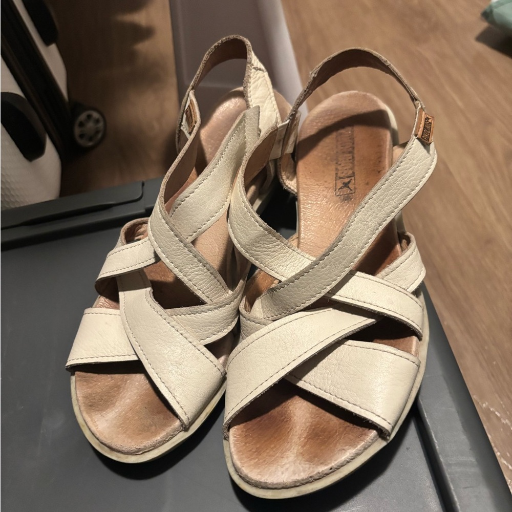 Pikolino Women's Cream Sandals